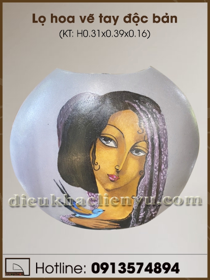 Lọ hoa vẽ tay độc bản